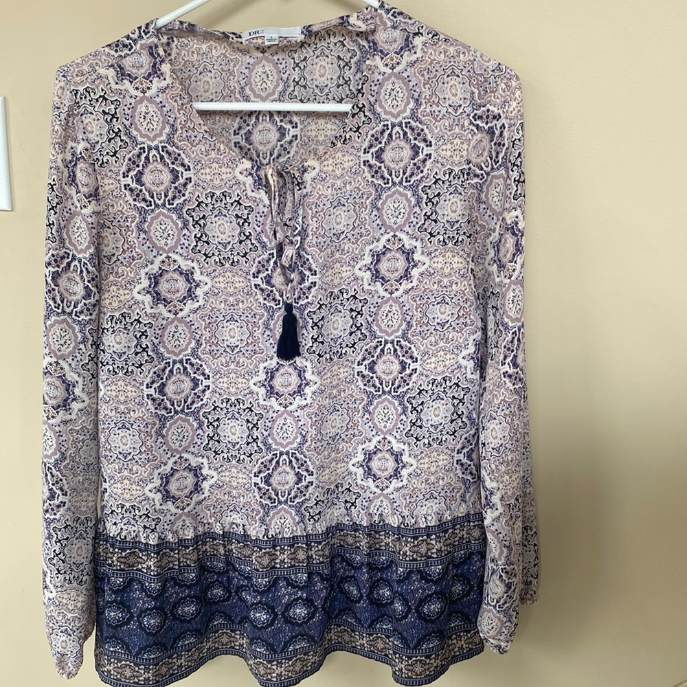 Ladies beautiful king sleeve blouse